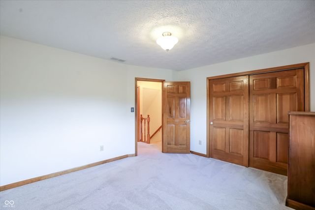 214 Yorkshire Boulevard W, Indianapolis, IN 46229