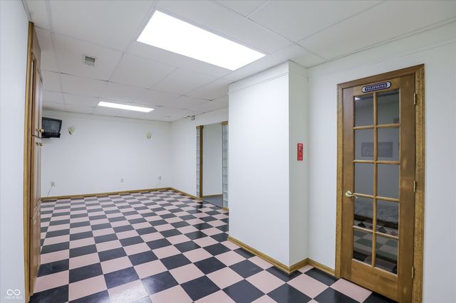 214 Yorkshire Boulevard W, Indianapolis, IN 46229
