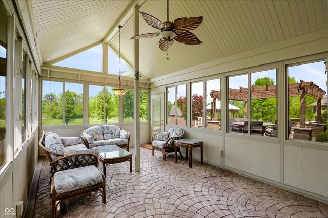 214 Yorkshire Boulevard W, Indianapolis, IN 46229