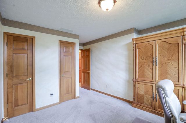 214 Yorkshire Boulevard W, Indianapolis, IN 46229