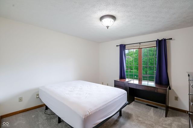 214 Yorkshire Boulevard W, Indianapolis, IN 46229