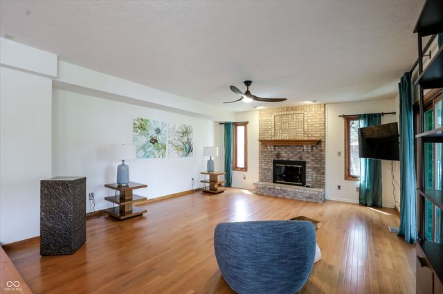 214 Yorkshire Boulevard W, Indianapolis, IN 46229
