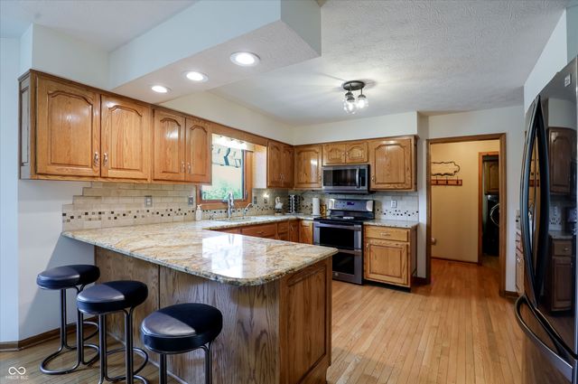 214 Yorkshire Boulevard W, Indianapolis, IN 46229