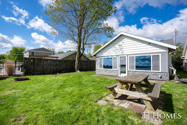 2375 Patterson Road, Shelbyville, MI 49344
