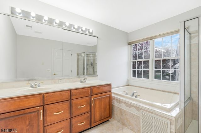 7 Patriot Hill Dr, Bernards Twp., NJ 07920