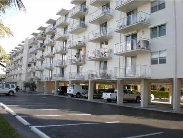 1731 SE 15th St 402, Fort Lauderdale, FL 33316