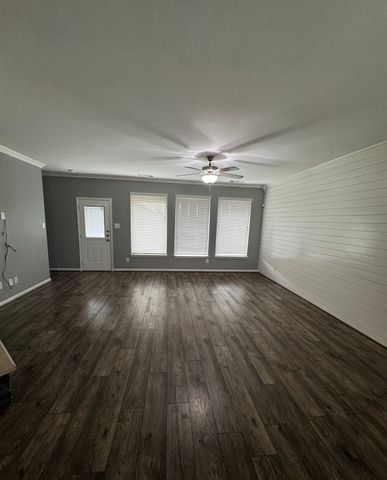 1592 Sugarberry Drive, Forney, TX 75126