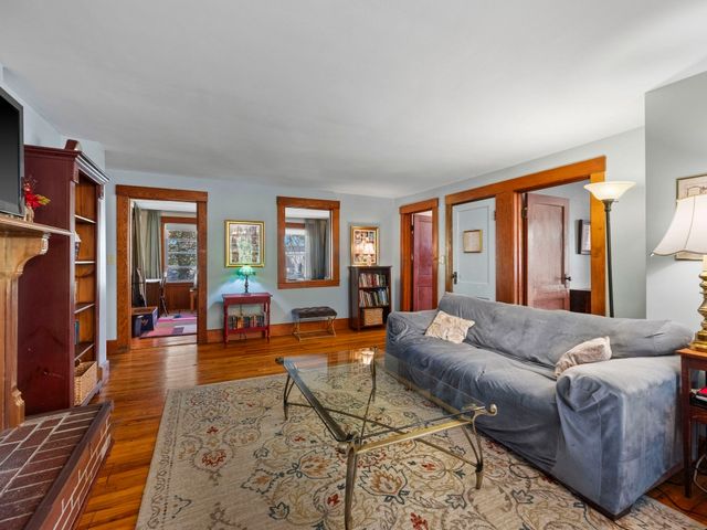 7 Shepley St, Groton, MA 01450