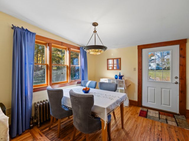 7 Shepley St, Groton, MA 01450