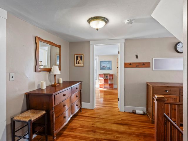 7 Shepley St, Groton, MA 01450