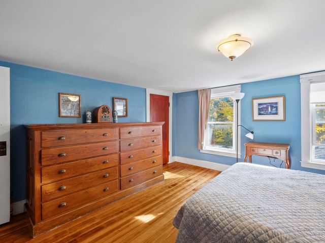 7 Shepley St, Groton, MA 01450