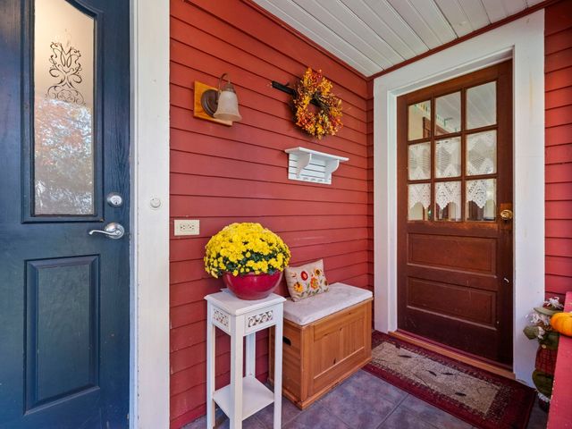 7 Shepley St, Groton, MA 01450