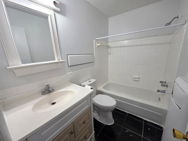 3439 Kenbrooke Court, Kalamazoo, MI 49006