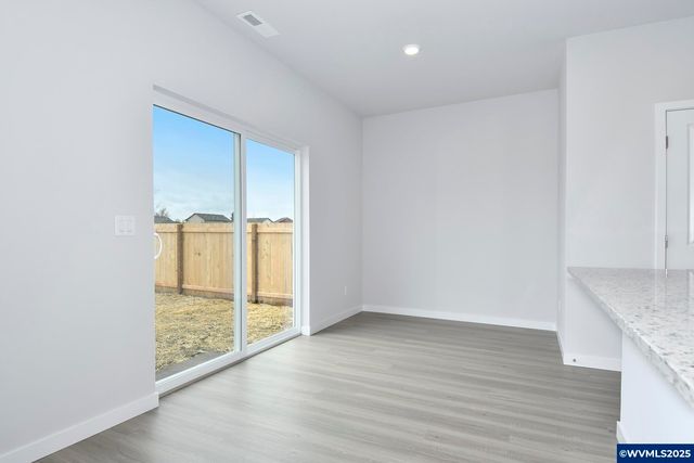 1122 Parkside Av, Woodburn, OR 97071