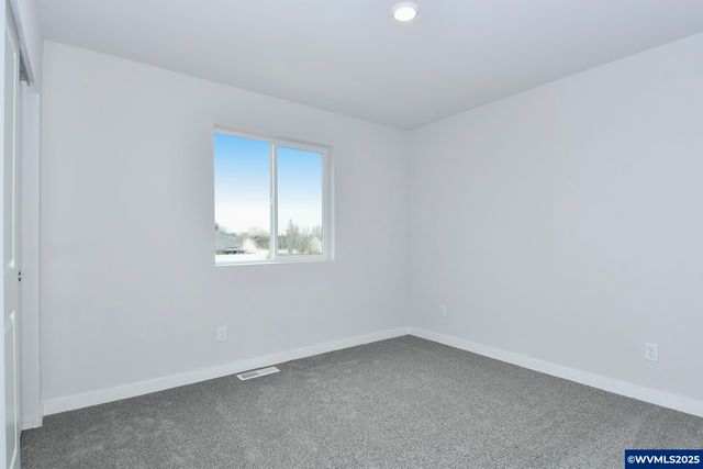 1122 Parkside Av, Woodburn, OR 97071