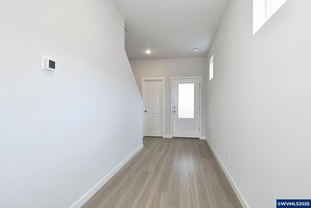 1122 Parkside Av, Woodburn, OR 97071