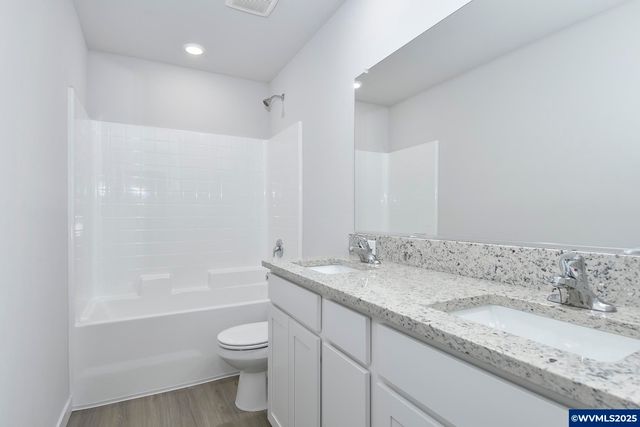 1122 Parkside Av, Woodburn, OR 97071