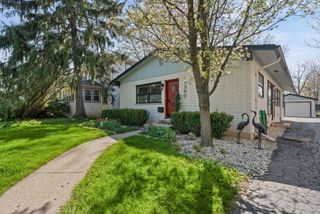 1380 Glencoe Avenue, Highland Park, IL 60035