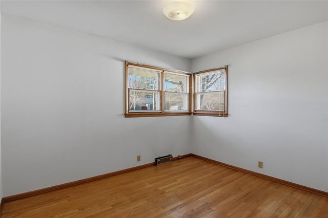2824 Seymour Road, Eau Claire, WI 54703