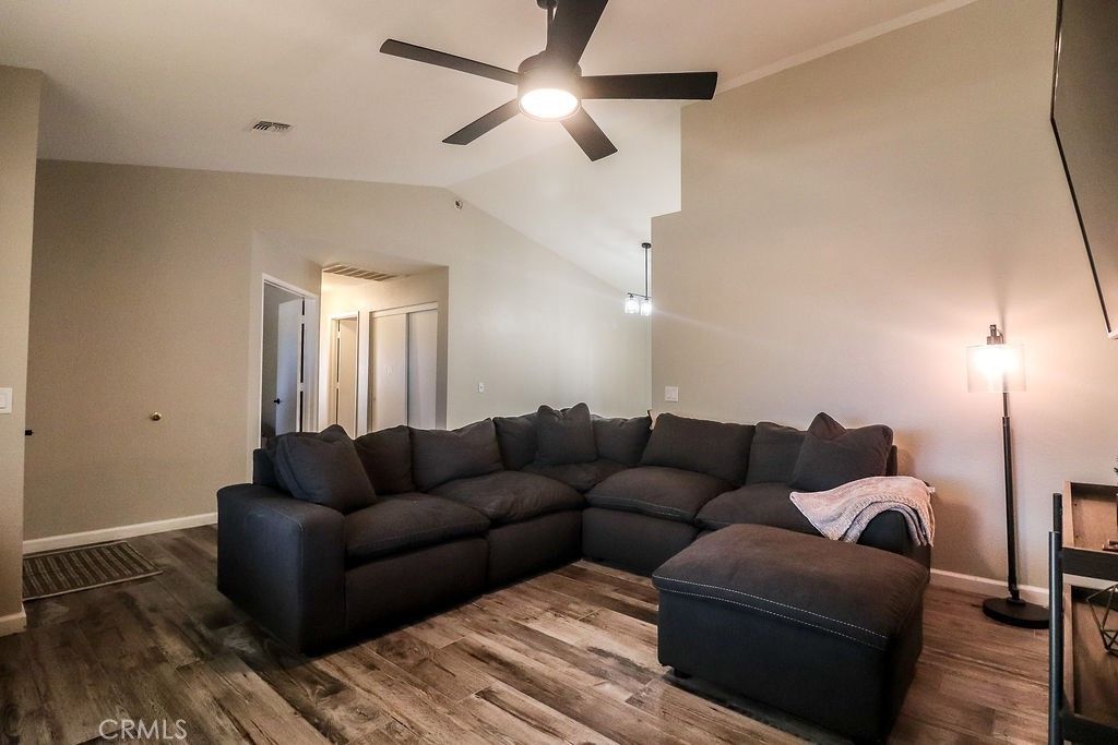 Image 6 of property listing at 1330 Santa Fe Circle, Needles, CA 92363