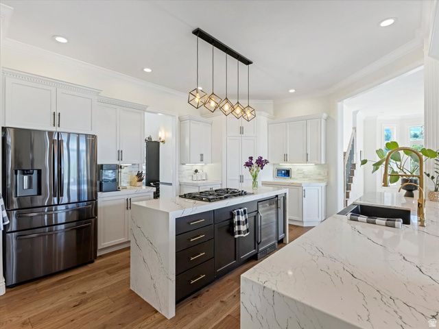 99 LONE HOLLOW, Sandy, UT 84092