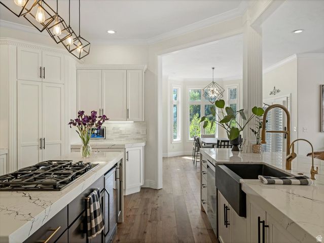 99 LONE HOLLOW, Sandy, UT 84092
