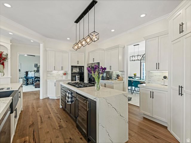 99 LONE HOLLOW, Sandy, UT 84092