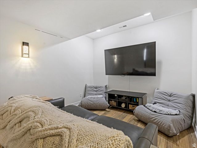 99 LONE HOLLOW, Sandy, UT 84092