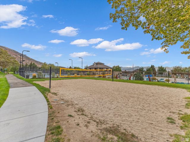 99 LONE HOLLOW, Sandy, UT 84092
