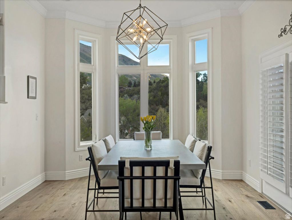 Image 30 of property listing at 99 LONE HOLLOW, Sandy, UT 84092