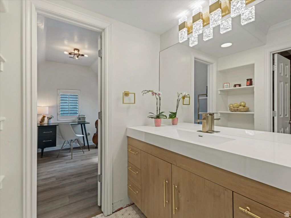 Image 44 of property listing at 99 LONE HOLLOW, Sandy, UT 84092