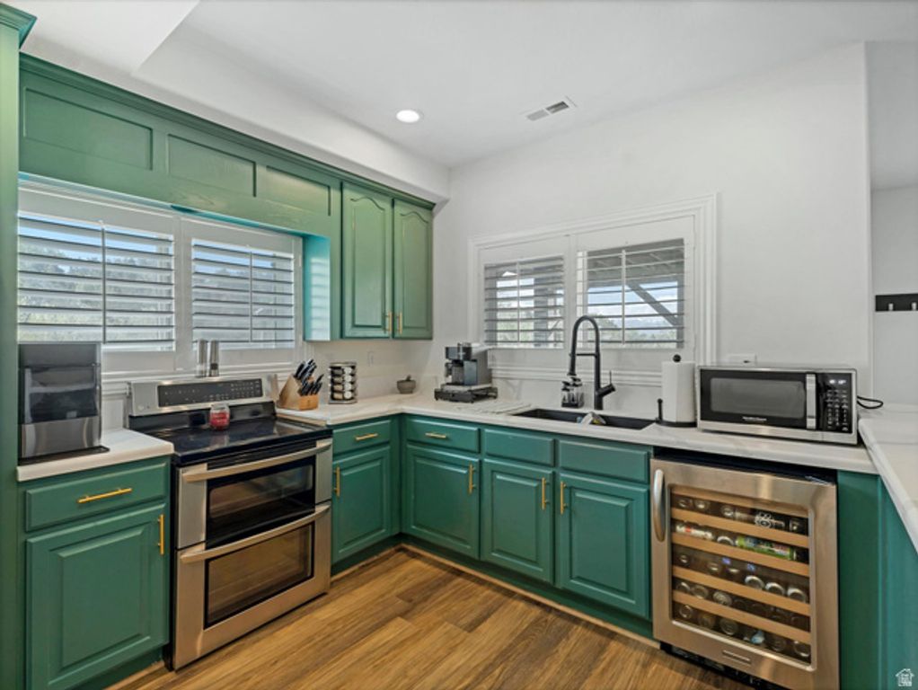 Image 52 of property listing at 99 LONE HOLLOW, Sandy, UT 84092