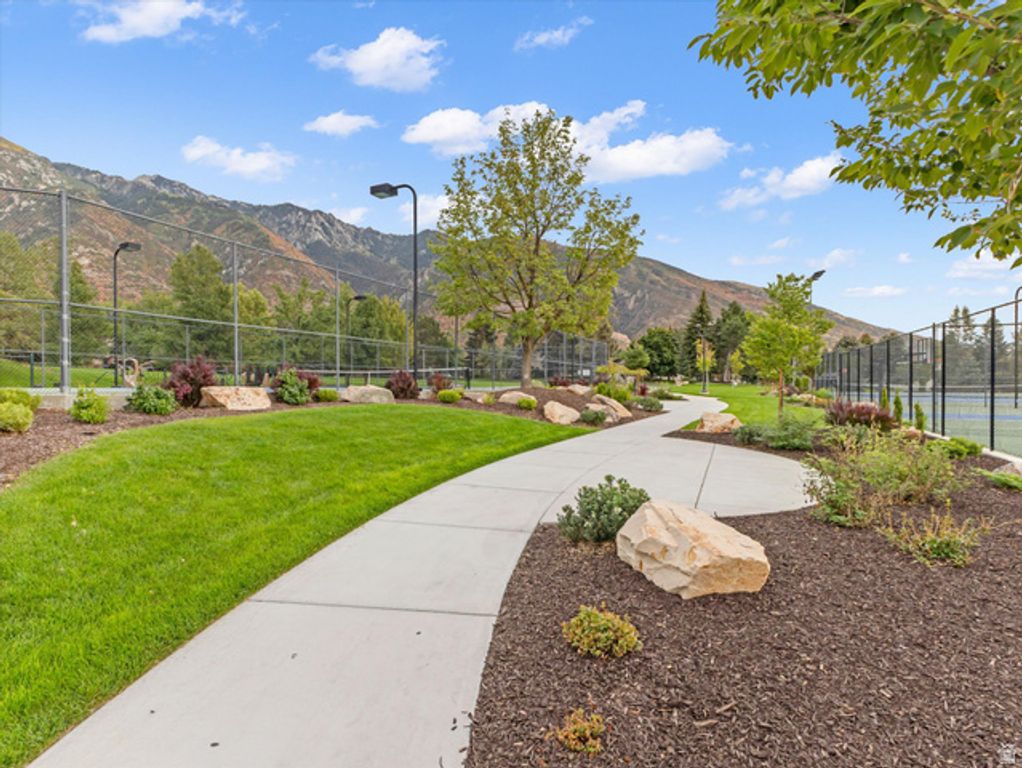 Image 65 of property listing at 99 LONE HOLLOW, Sandy, UT 84092
