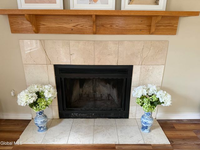 23 Ponderosa Drive, Halfmoon, NY 12065