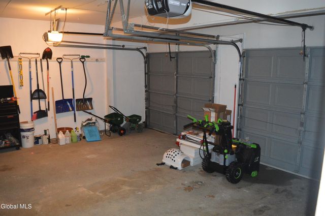 23 Ponderosa Drive, Halfmoon, NY 12065