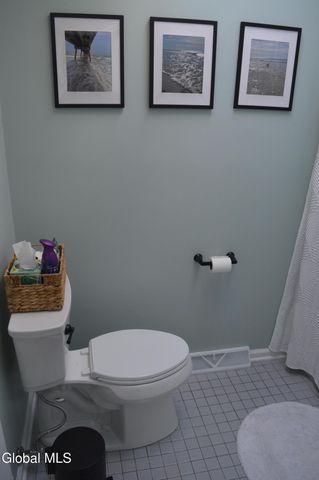 23 Ponderosa Drive, Halfmoon, NY 12065