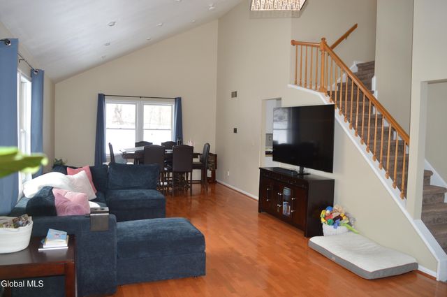 23 Ponderosa Drive, Halfmoon, NY 12065