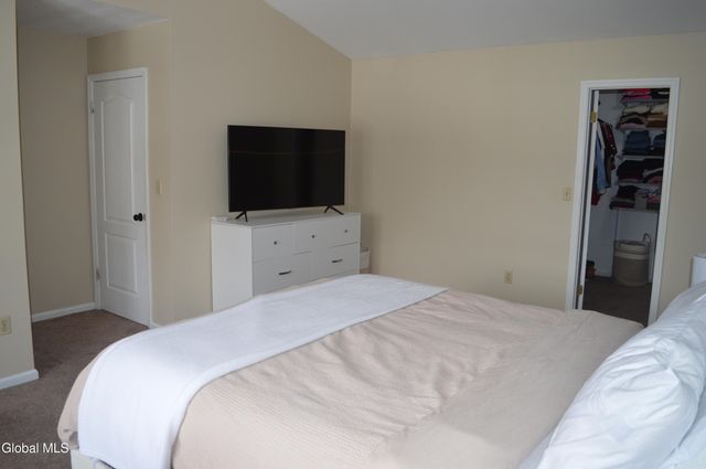 23 Ponderosa Drive, Halfmoon, NY 12065