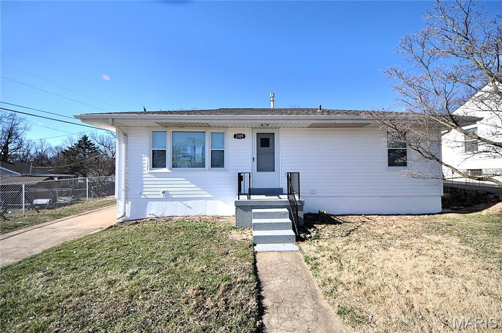 3309 Marmary Lane, St Ann, MO 63074