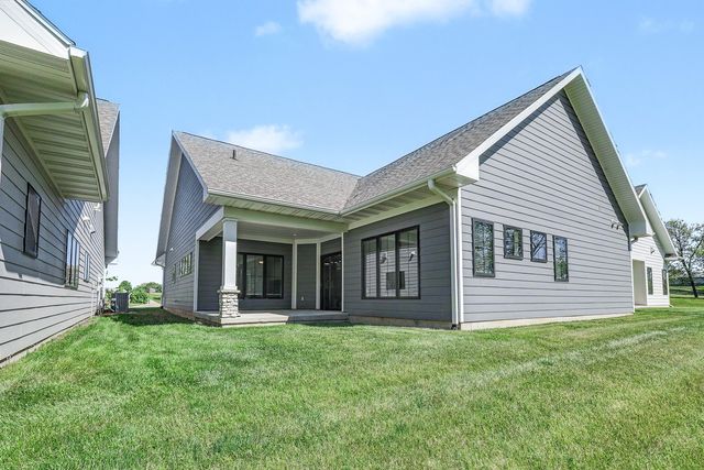 503 Vintage Lane, Pella, IA 50219