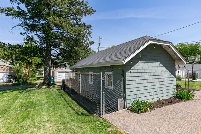 2218 W Lombard Street, Davenport, IA 52806