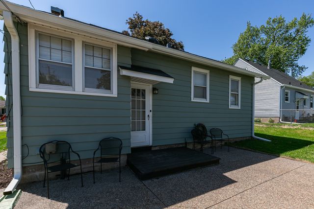 2218 W Lombard Street, Davenport, IA 52806