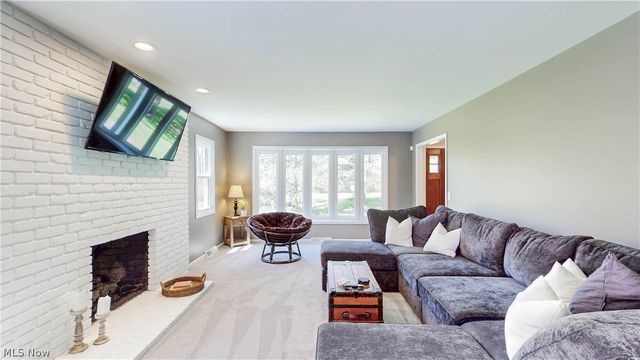 7955 Deerbrook Drive, Novelty, OH 44072