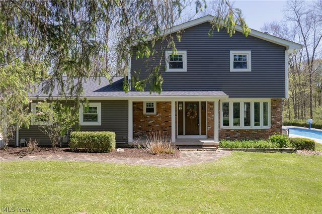 7955 Deerbrook Drive, Novelty, OH 44072