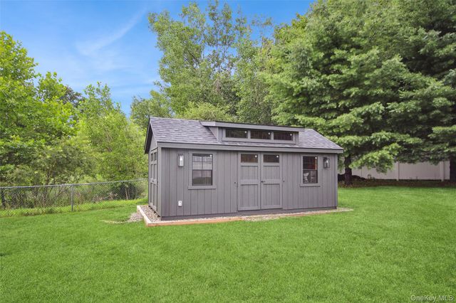 45 Plum Court Drive, Poughquag, NY 12570