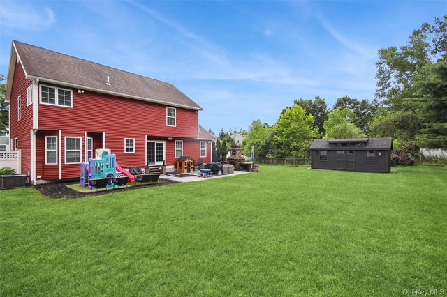 45 Plum Court Drive, Poughquag, NY 12570