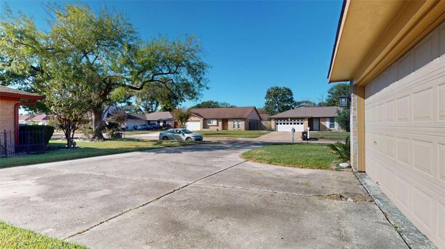 4715 Cypressdale Drive, Spring, TX 77388