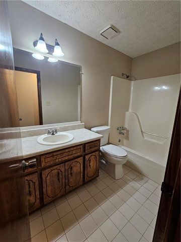 85 Sunnybrook Drive, Mcdonough, GA 30253