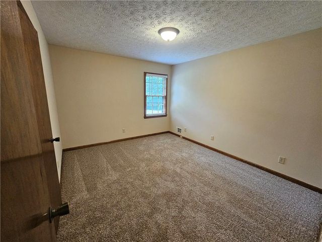 85 Sunnybrook Drive, Mcdonough, GA 30253