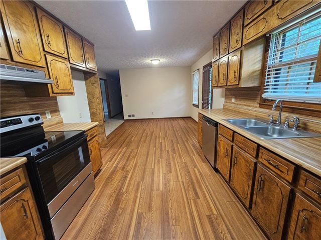 85 Sunnybrook Drive, Mcdonough, GA 30253